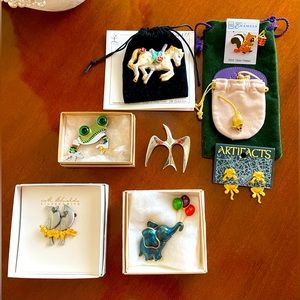 Brooch Bundle incl. One Pair of Earrings - Animal Theme